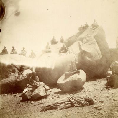 Le colosse de Ramsès II (première cour) vers 1860 - anonyme