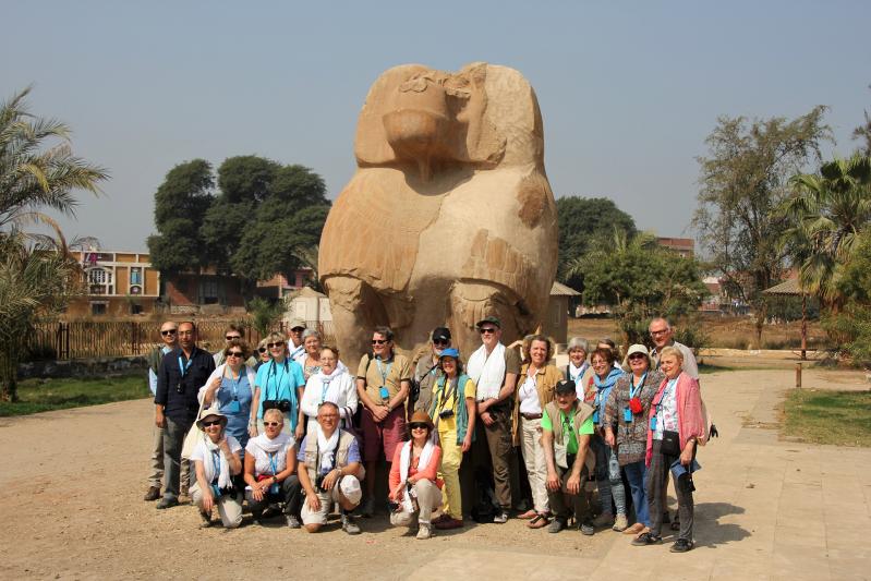 Les participants sur le site d'Ashmounein.