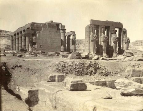 Le Ramesseum. Tirage photographique argentique anonyme (± 1900).